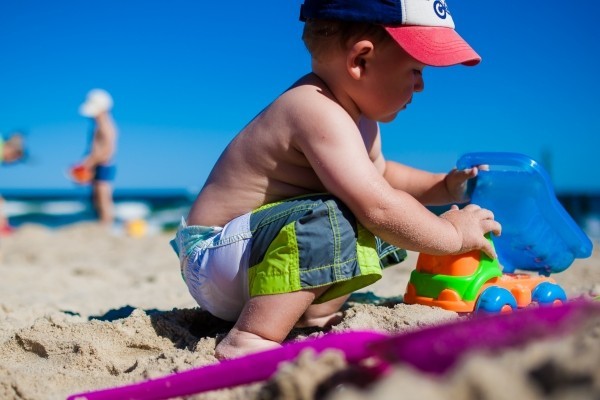 enfants plage taxe de séjour