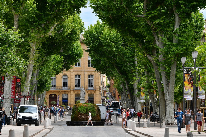 cours Mirabeau aix en provence