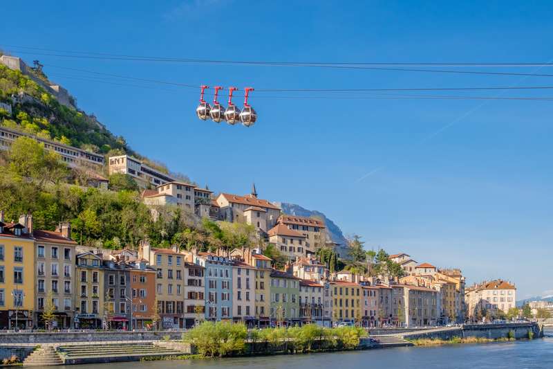 Gestion de patrimoine à Grenoble : investir dans la capitale des Alpes Gestion de patrimoine à Grenoble : investir dans la capitale des Alpes